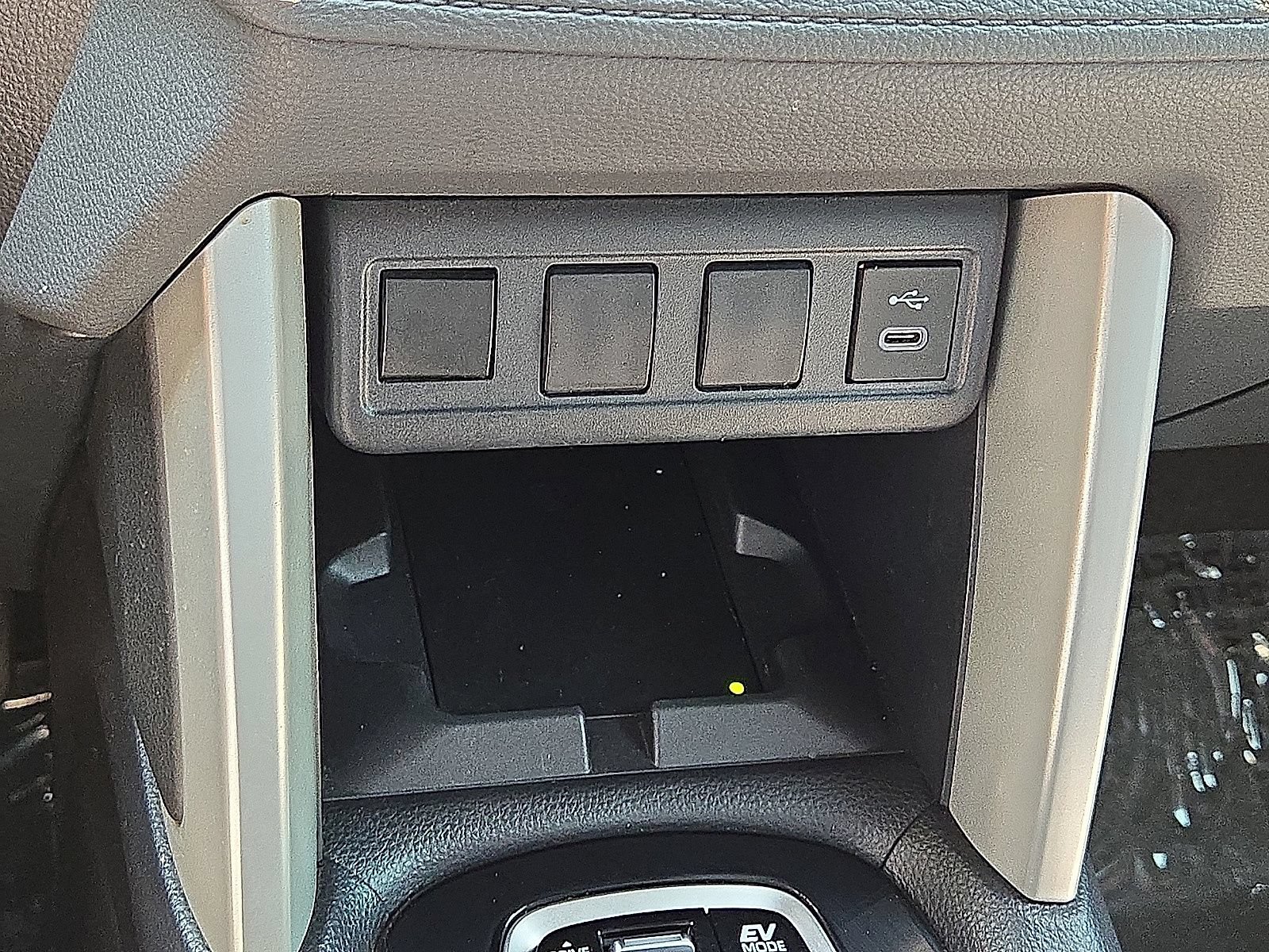 Used 2024 Toyota Corolla Cross AWD Hybrid image 29