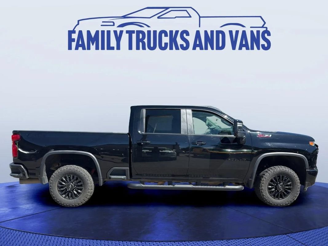 Used 2022 Chevrolet Silverado 2500 LTZ w/ LTZ Plus Package AWD/4WD image 5