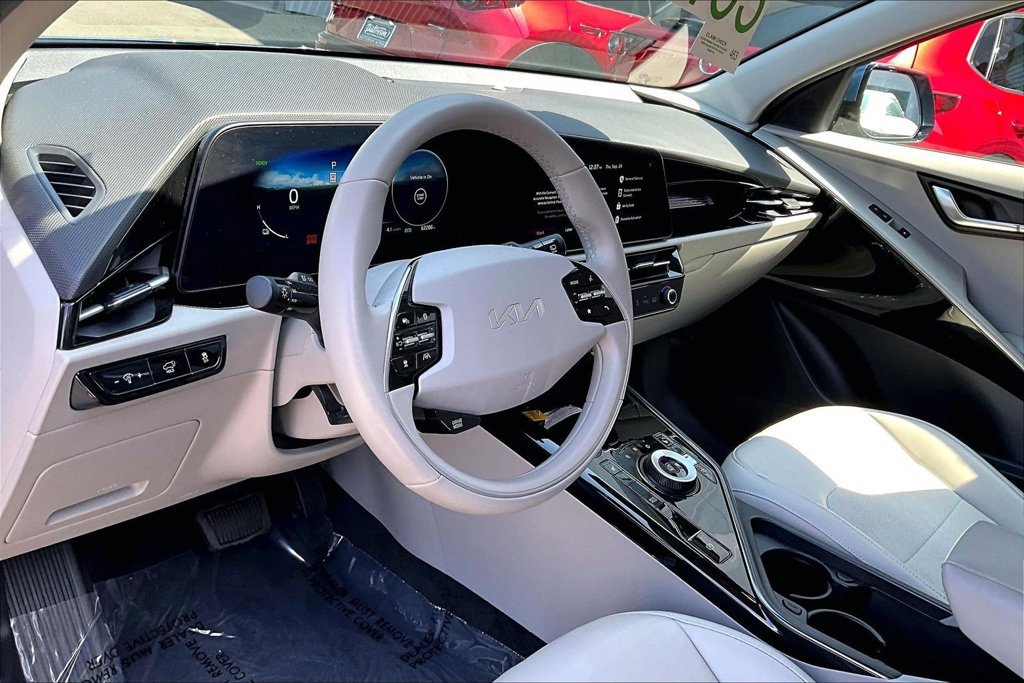 Used 2023 Kia Niro Wind FWD image 11