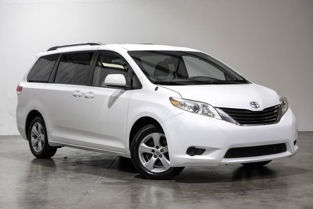 Used 2011 Toyota Sienna LE FWD image 9