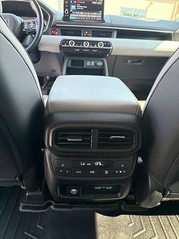 Used 2023 Honda Pilot Elite image 19