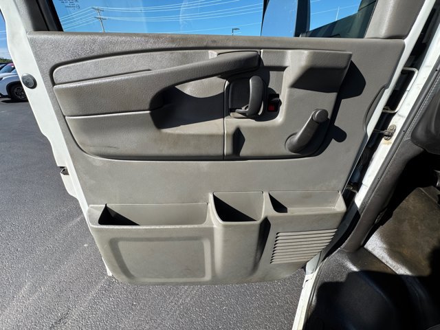 Used 2011 Chevrolet Express 3500 RWD image 21