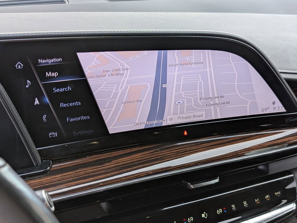 Used 2023 Cadillac Escalade Premium Luxury image 26