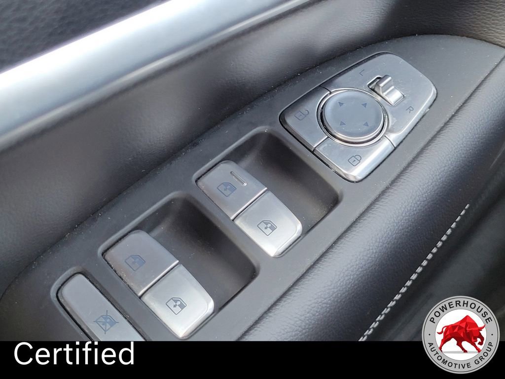 Used 2025 Genesis G70 2.5T image 26