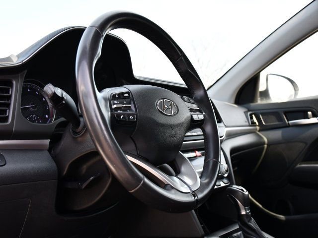 Used 2020 Hyundai Elantra Value Edition w/ Cargo Package (C1) image 11