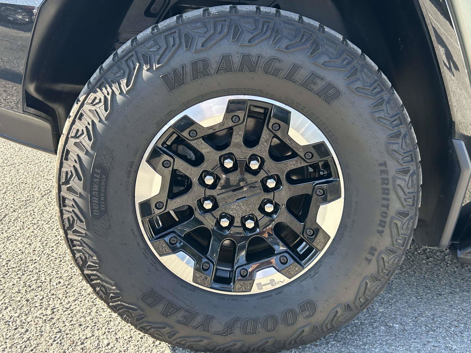 Used 2024 GMC Hummer EV 3X w/ Extreme Off-Road Package AWD/4WD image 9