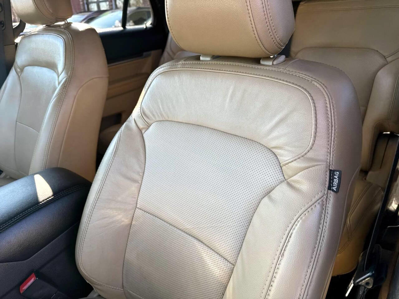 Used 2017 Ford Explorer Limited image 14