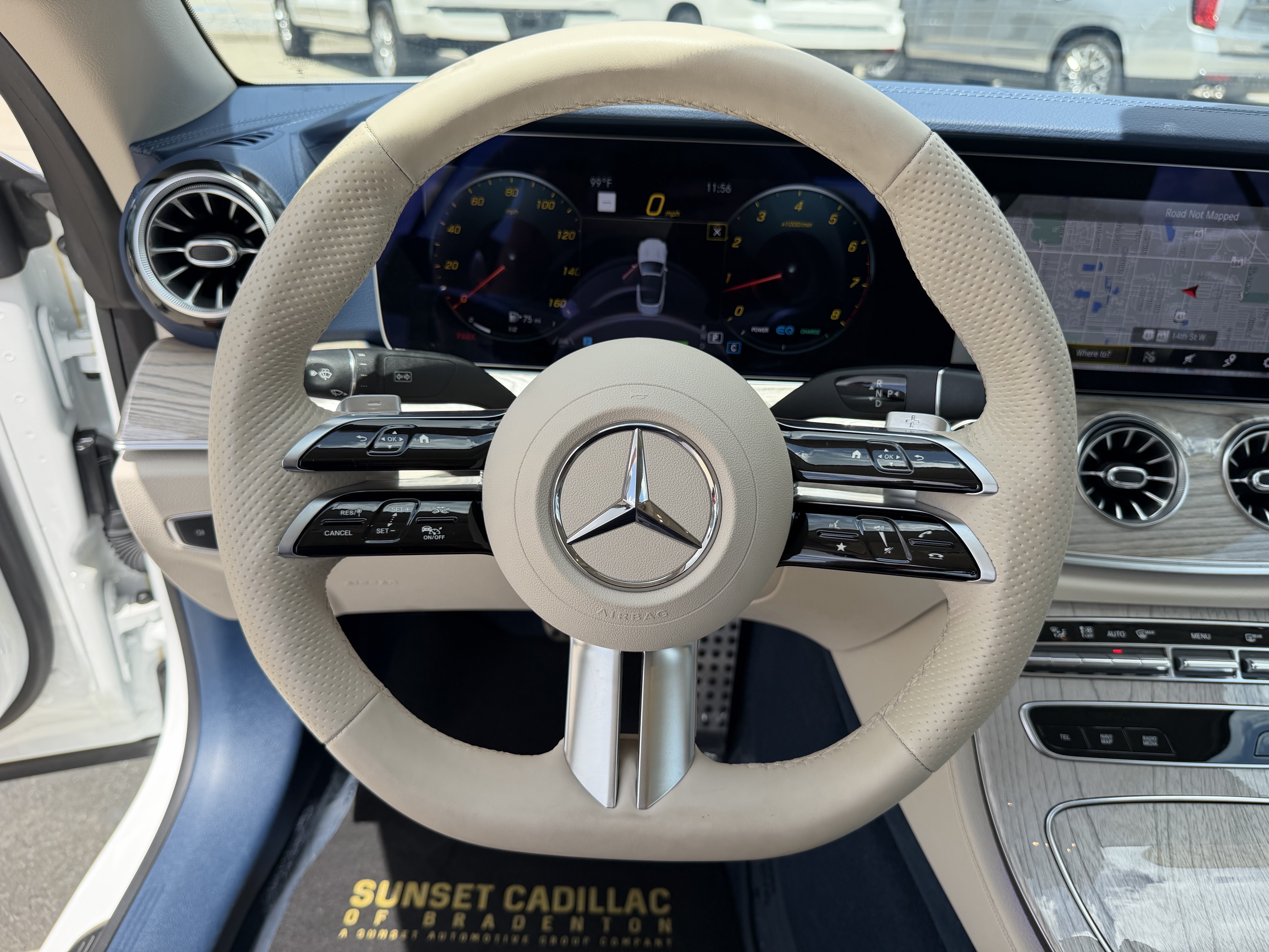 Used 2023 Mercedes-Benz E 450 Cabriolet image 31