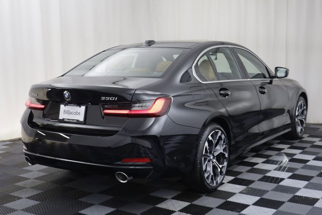 New 2026 BMW 330i xDrive Sedan w/ Premium Package AWD/4WD image 17