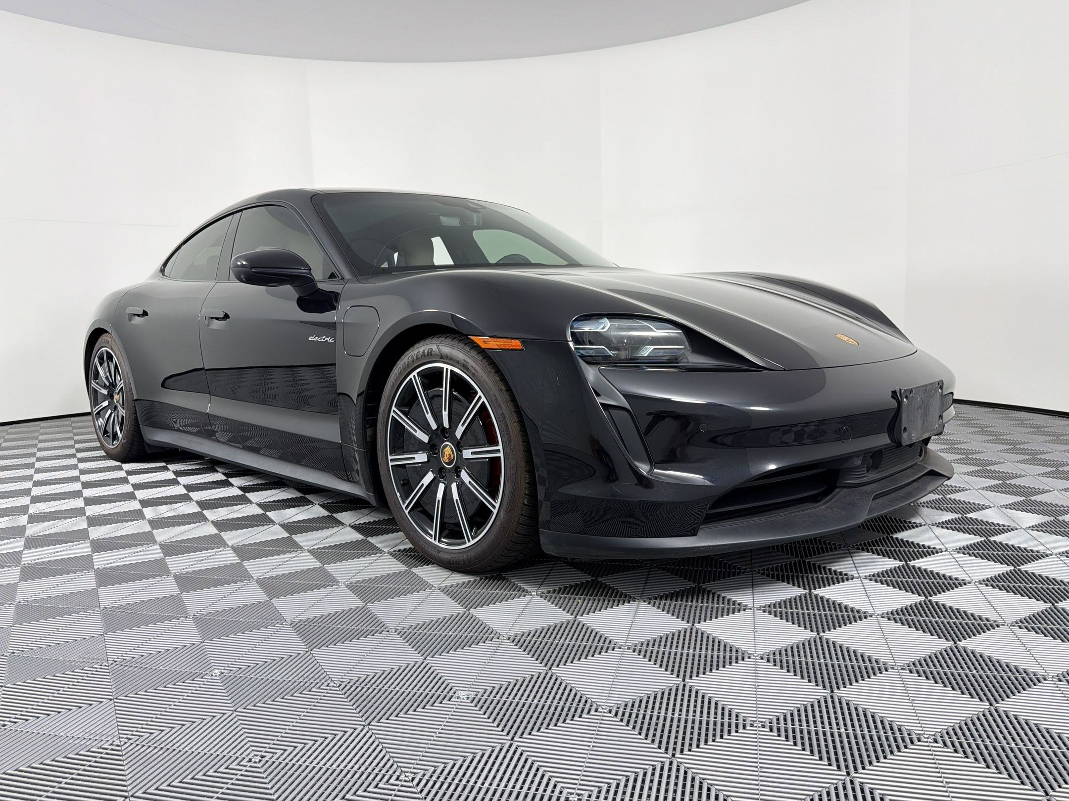 Certified 2021 Porsche Taycan 4S AWD/4WD image 12