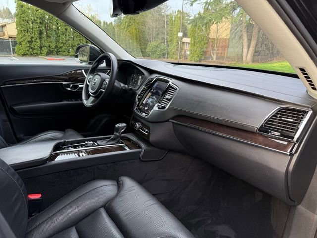 Used 2017 Volvo XC90 T6 Inscription w/ Vision Package image 10