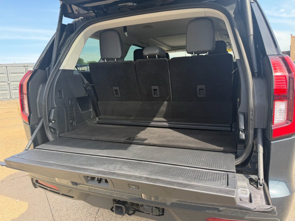 Used 2025 Ford Expedition Active AWD/4WD image 11
