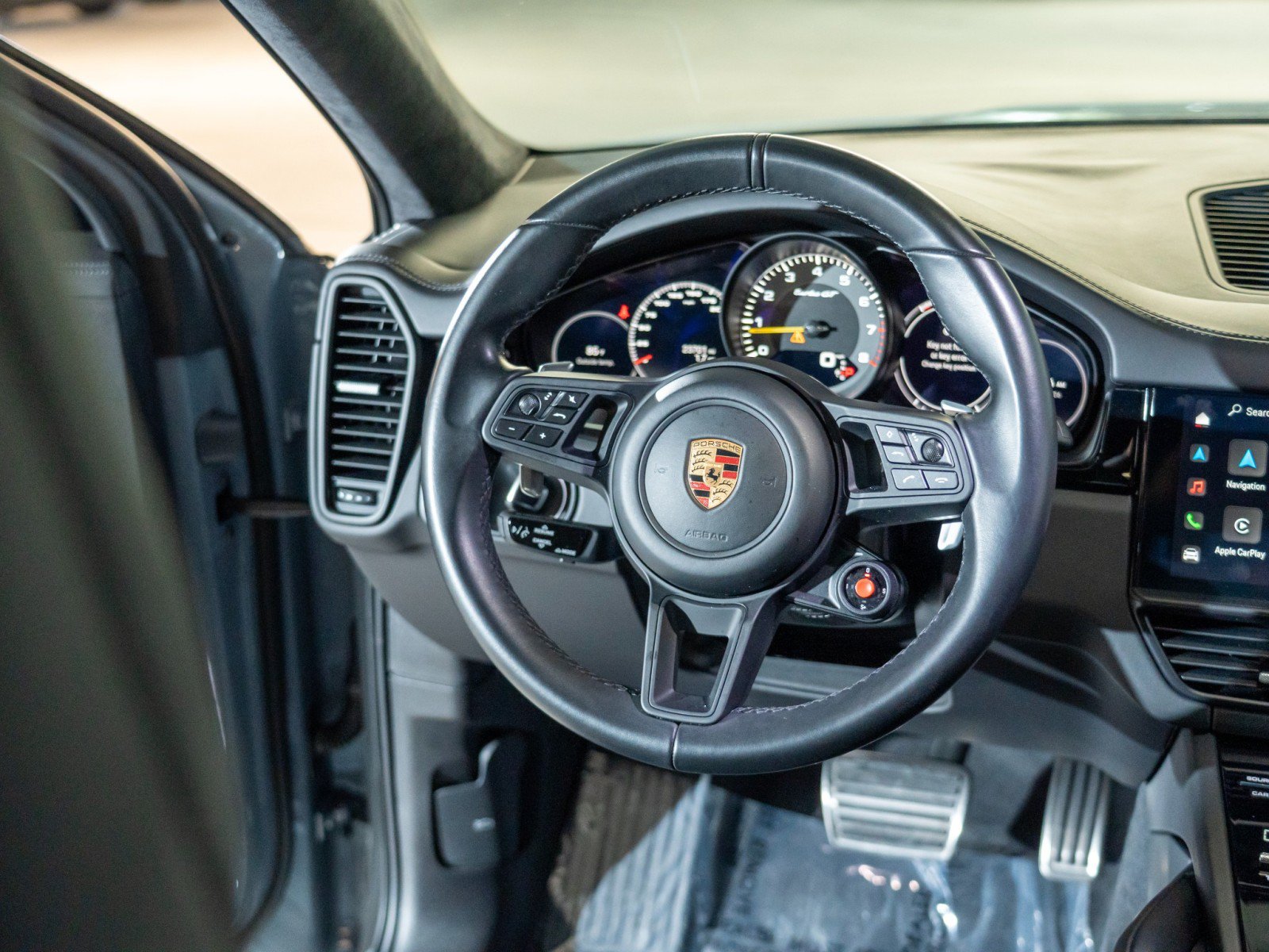 Certified 2022 Porsche Cayenne Turbo GT AWD/4WD image 27