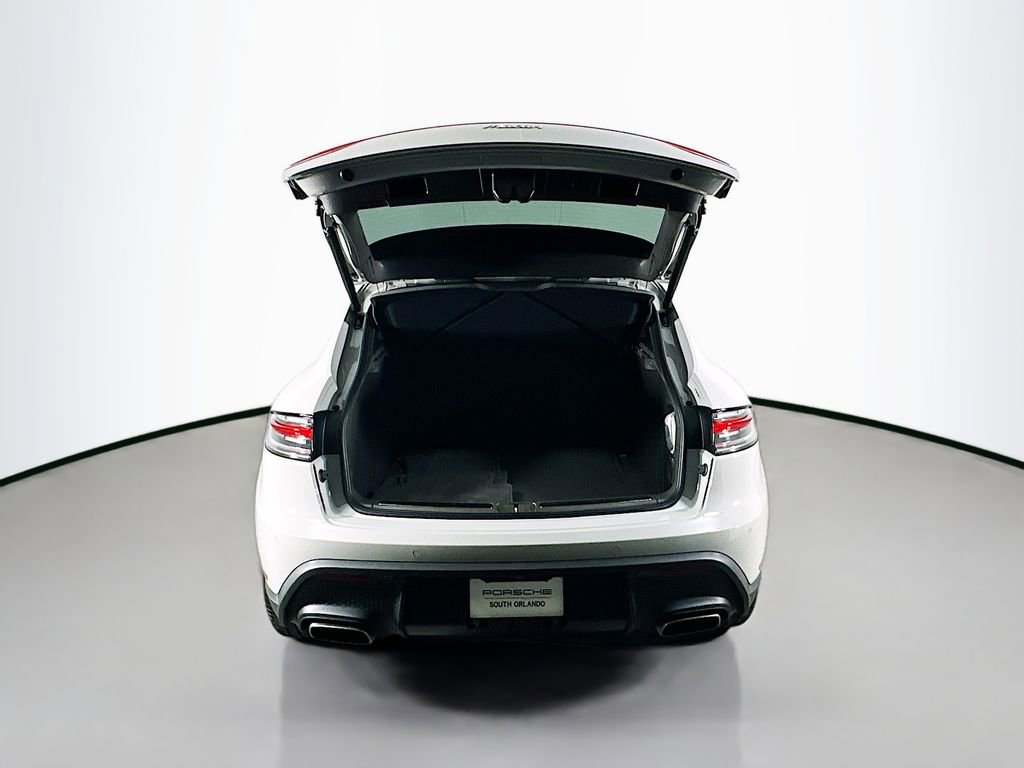 New 2026 Porsche Macan Turbo AWD/4WD image 28