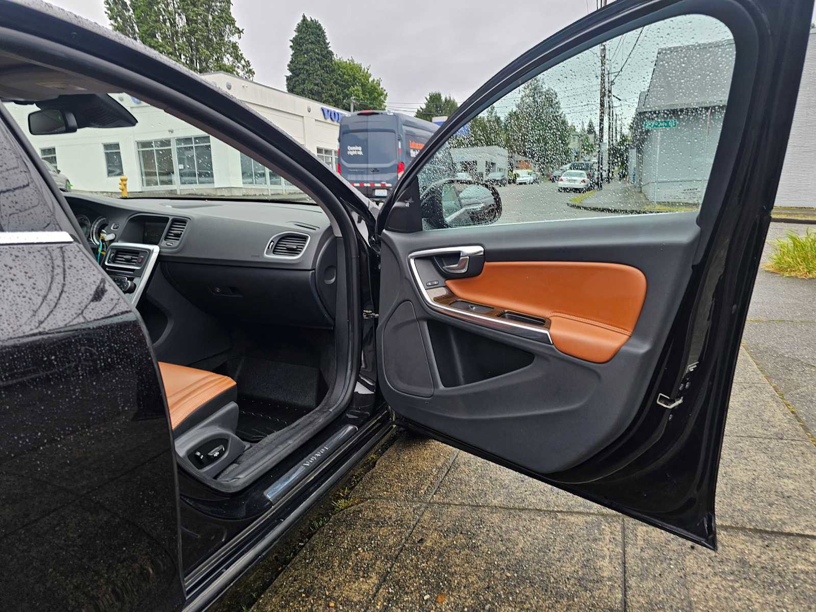 Used 2013 Volvo S60 T5 AWD/4WD image 10