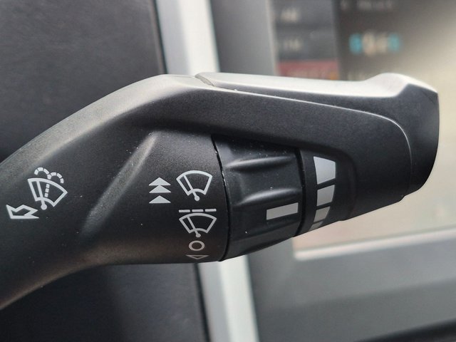 Used 2016 Ford Fusion SE FWD image 19