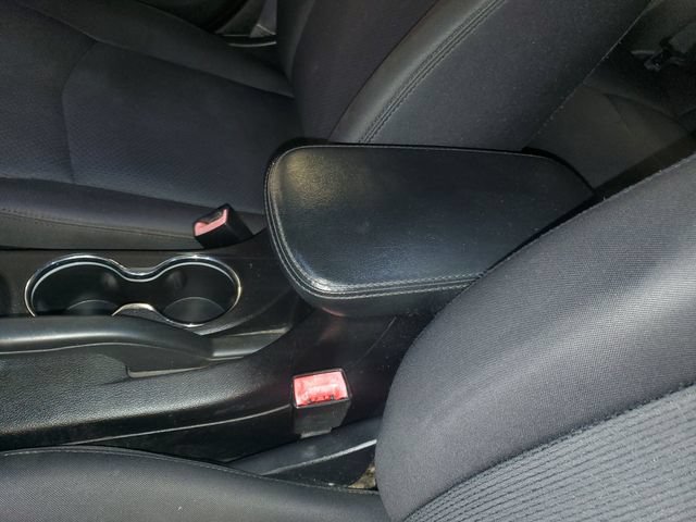 Used 2013 Chrysler 200 Touring FWD image 27