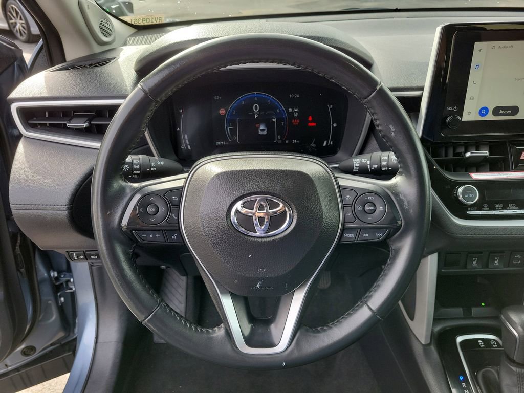 Used 2024 Toyota Corolla Cross XLE w/ Convenience Package image 23