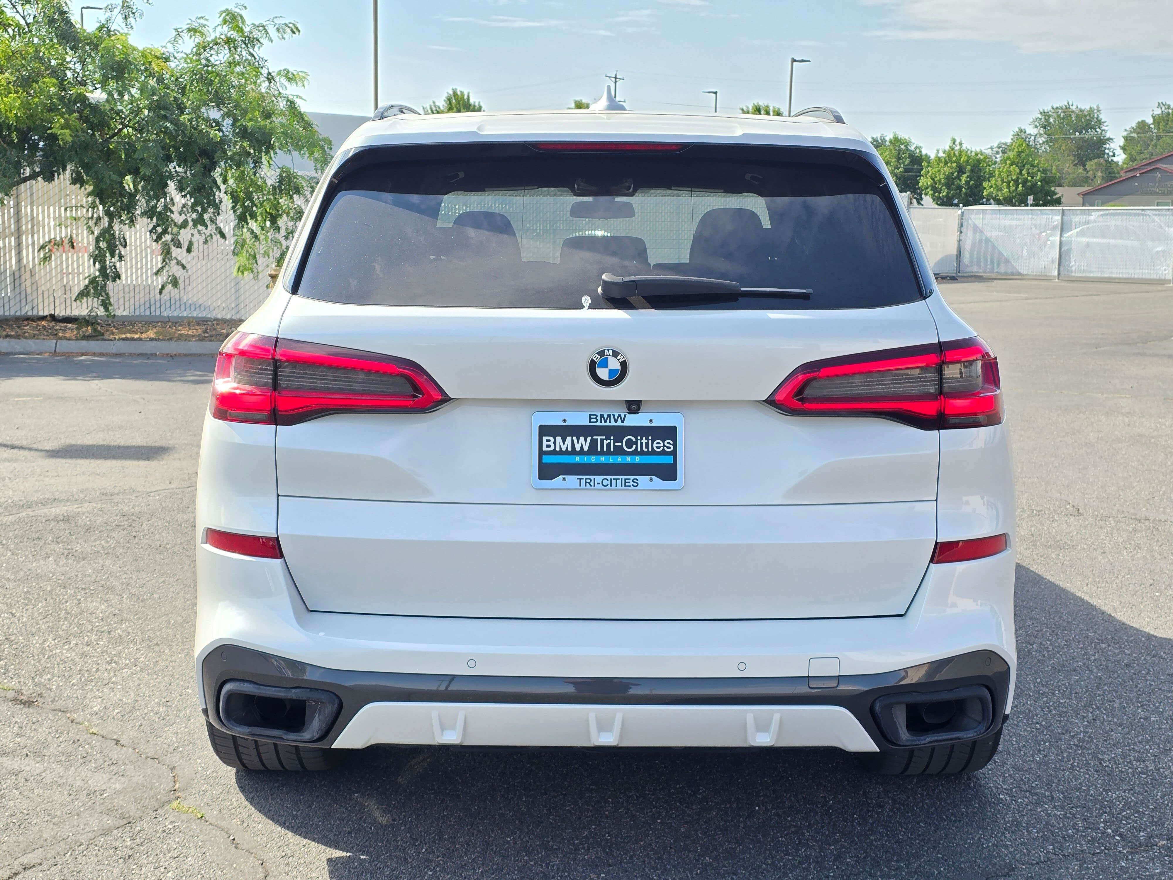 Used 2019 BMW X5 xDrive40i w/ M Sport Package AWD/4WD image 5