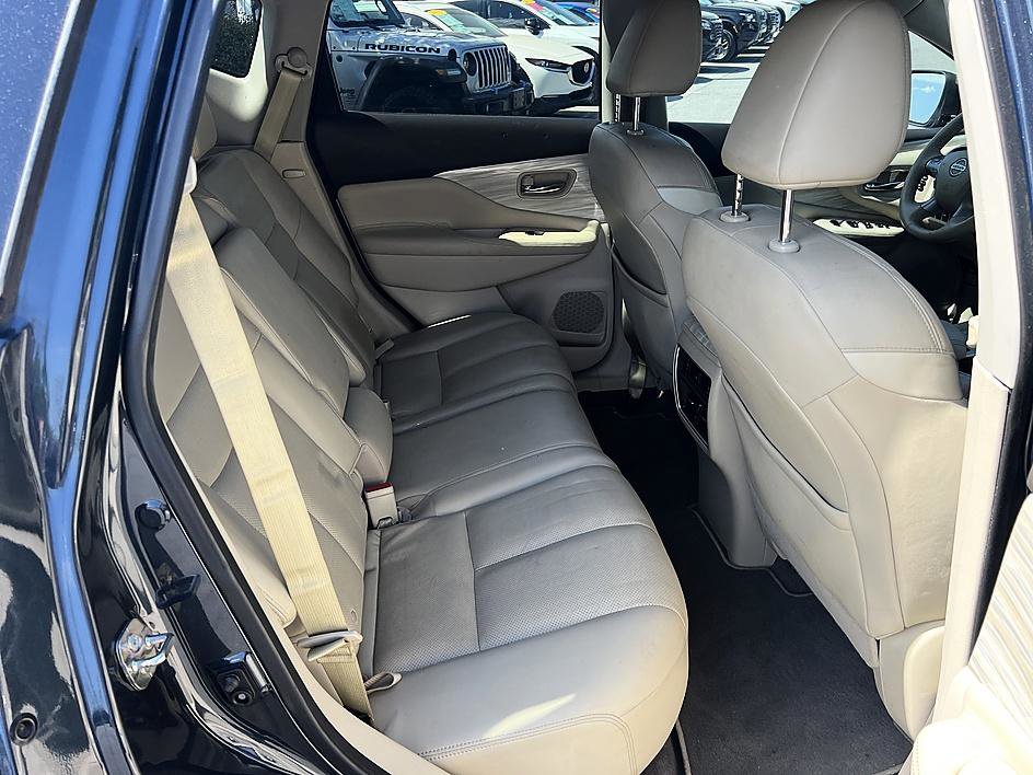 Used 2018 Nissan Murano SL w/ Moonroof Package FWD image 16