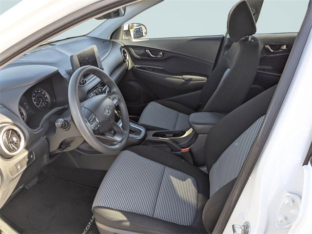Used 2022 Hyundai Kona SE image 23