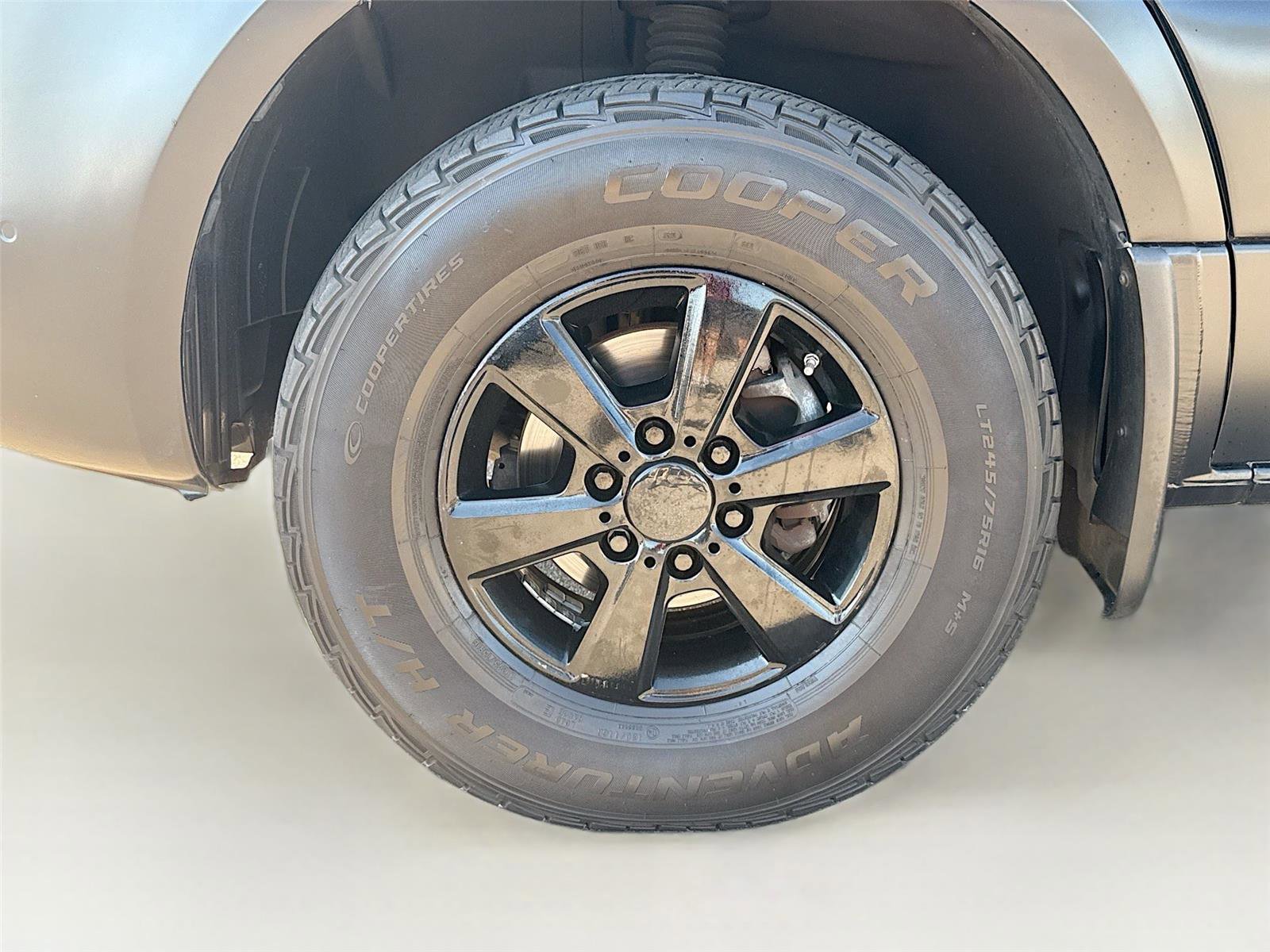 Used 2019 Mercedes-Benz Sprinter 1500 w/ Premium Plus Package image 11