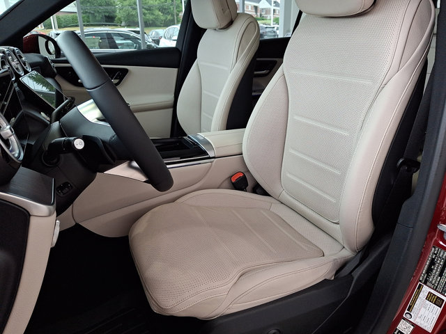 Used 2026 Mercedes-Benz GLC 300 4MATIC image 13