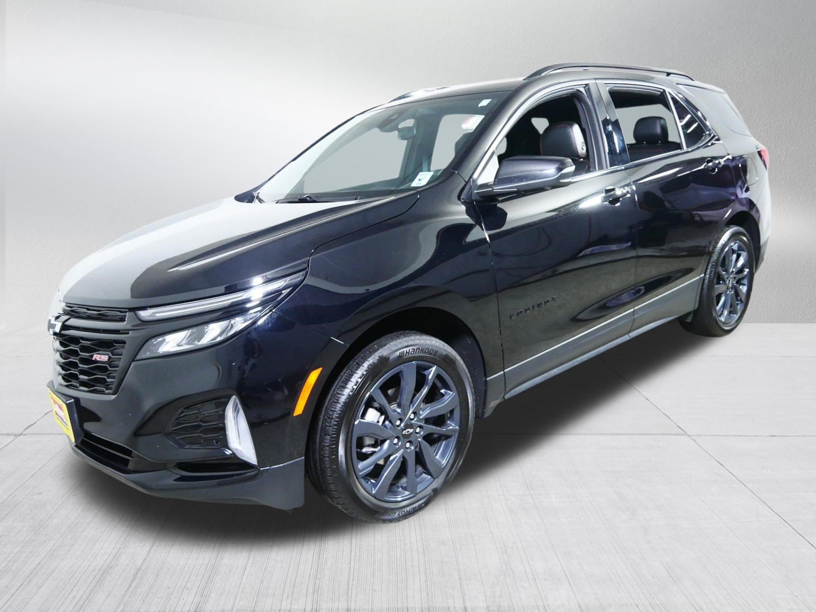 Used 2024 Chevrolet Equinox RS w/ RS Leather Package AWD/4WD image 3