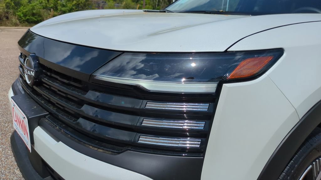 New 2026 Nissan Kicks SV w/ SV Premium Package image 9