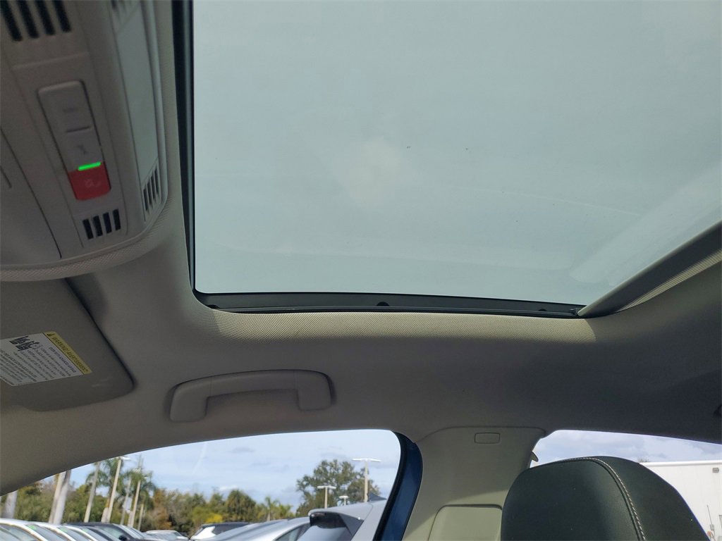 Used 2022 Volkswagen Jetta SE image 29