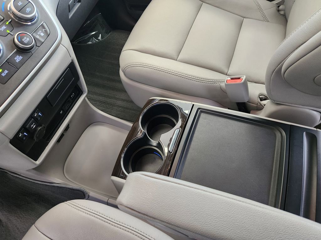 Used 2020 Toyota Sienna XLE Premium w/ Carpet Mat Package AWD/4WD image 21