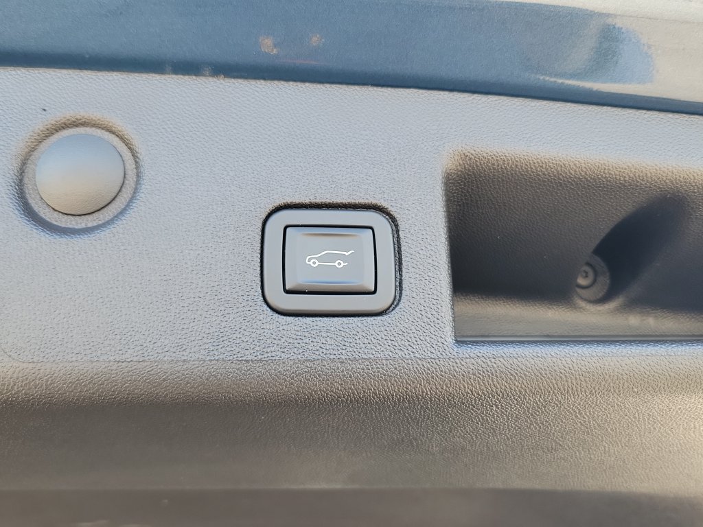 Certified 2024 Chevrolet Equinox LT w/ LPO, Floor Liner Package FWD image 33