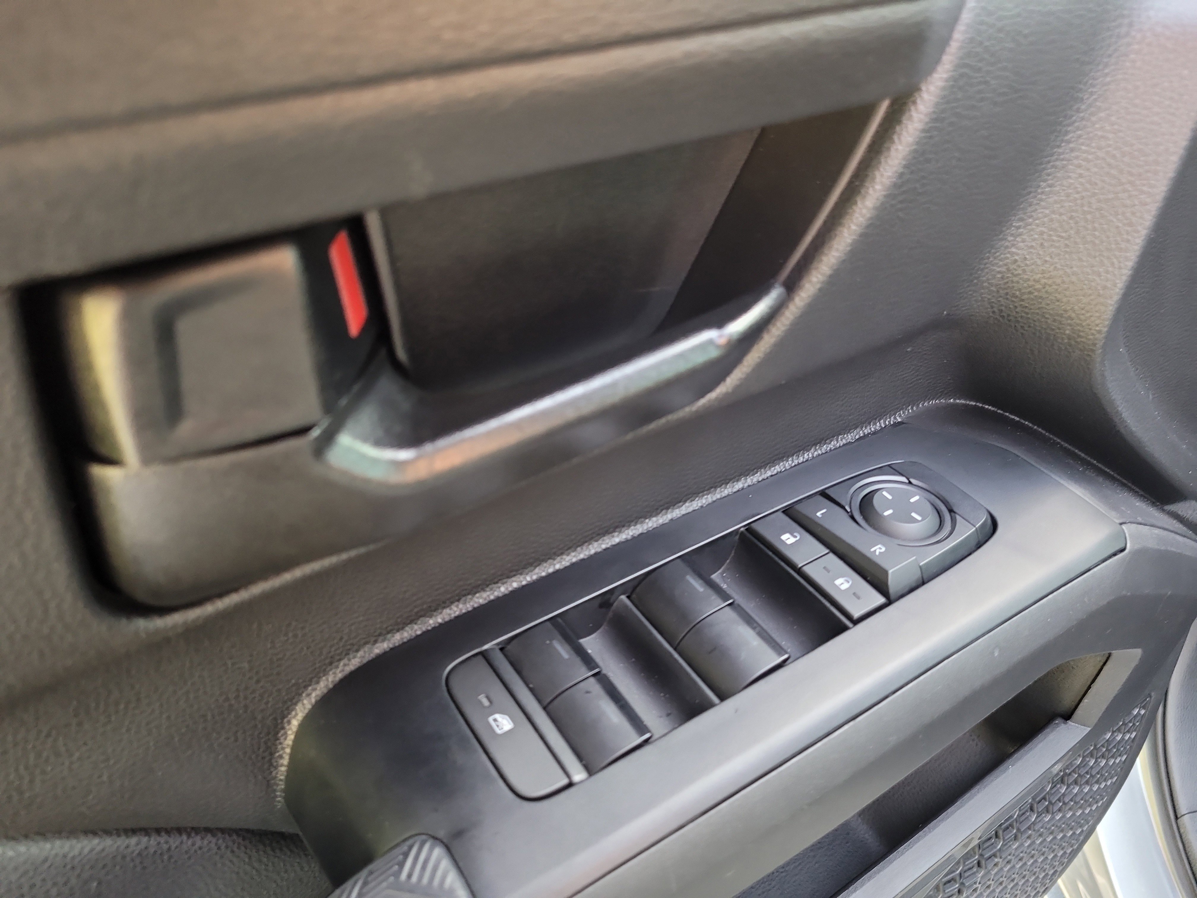 Certified 2025 Toyota Tacoma SR image 19