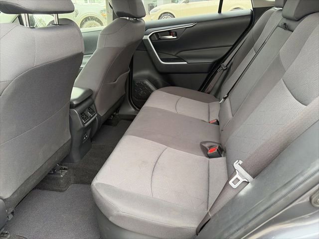 Used 2019 Toyota RAV4 XLE w/ Carpet Mat Package AWD/4WD image 10