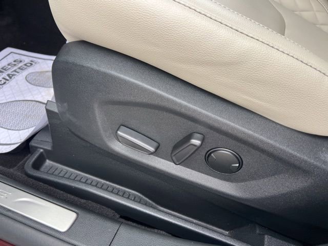 Certified 2024 Ford Edge Titanium w/ Equipment Group 301A image 20