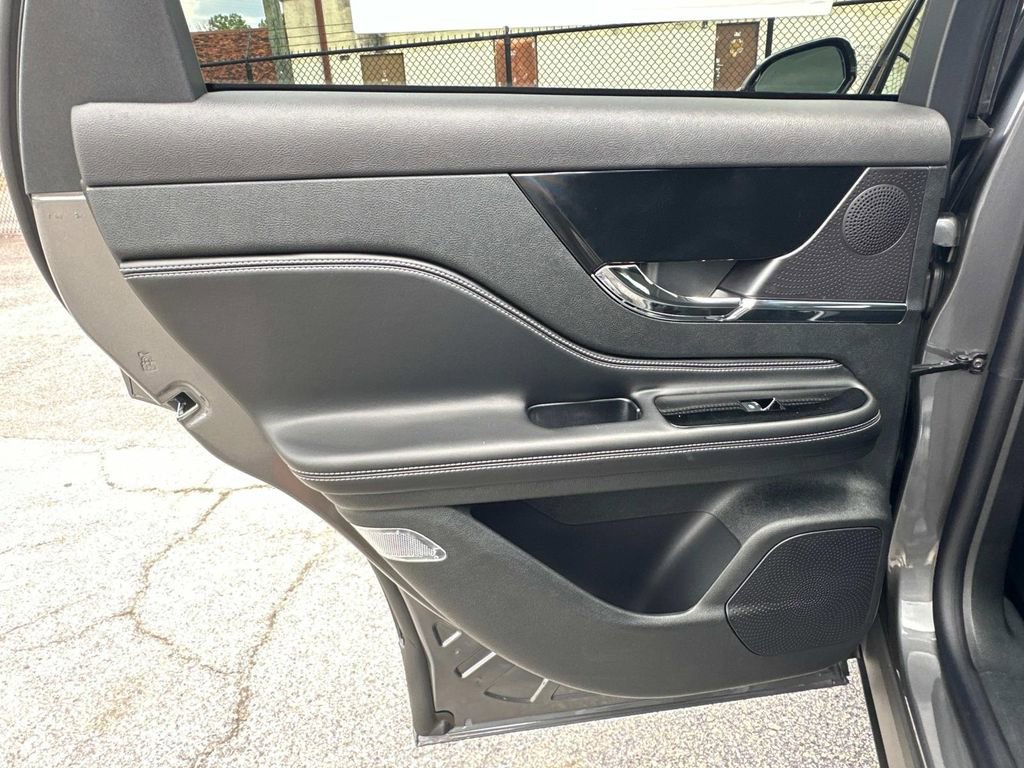 New 2025 Lincoln Corsair FWD w/ Equipment Group 101A image 22