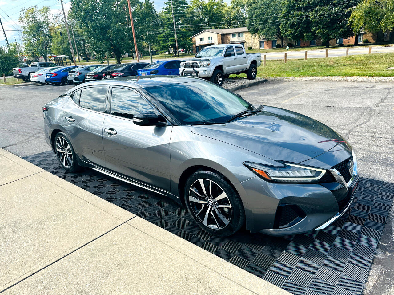 Used 2022 Nissan Maxima SV w/ Floor Mat Group image 2