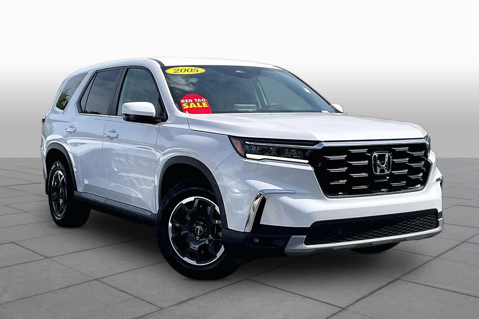 Used 2025 Honda Pilot EX-L image 3