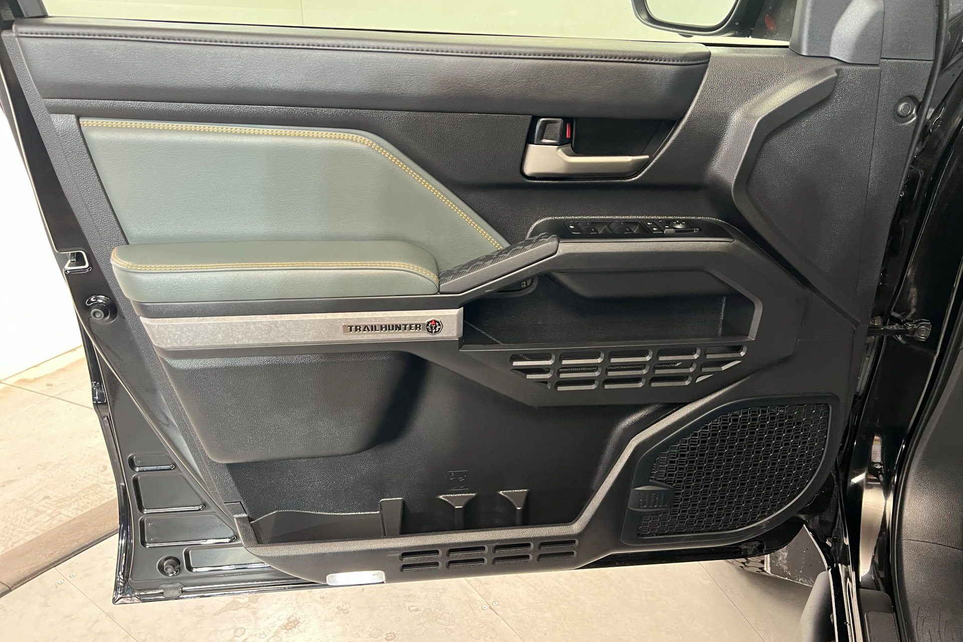 Used 2024 Toyota Tacoma Trailhunter Hybrid image 15