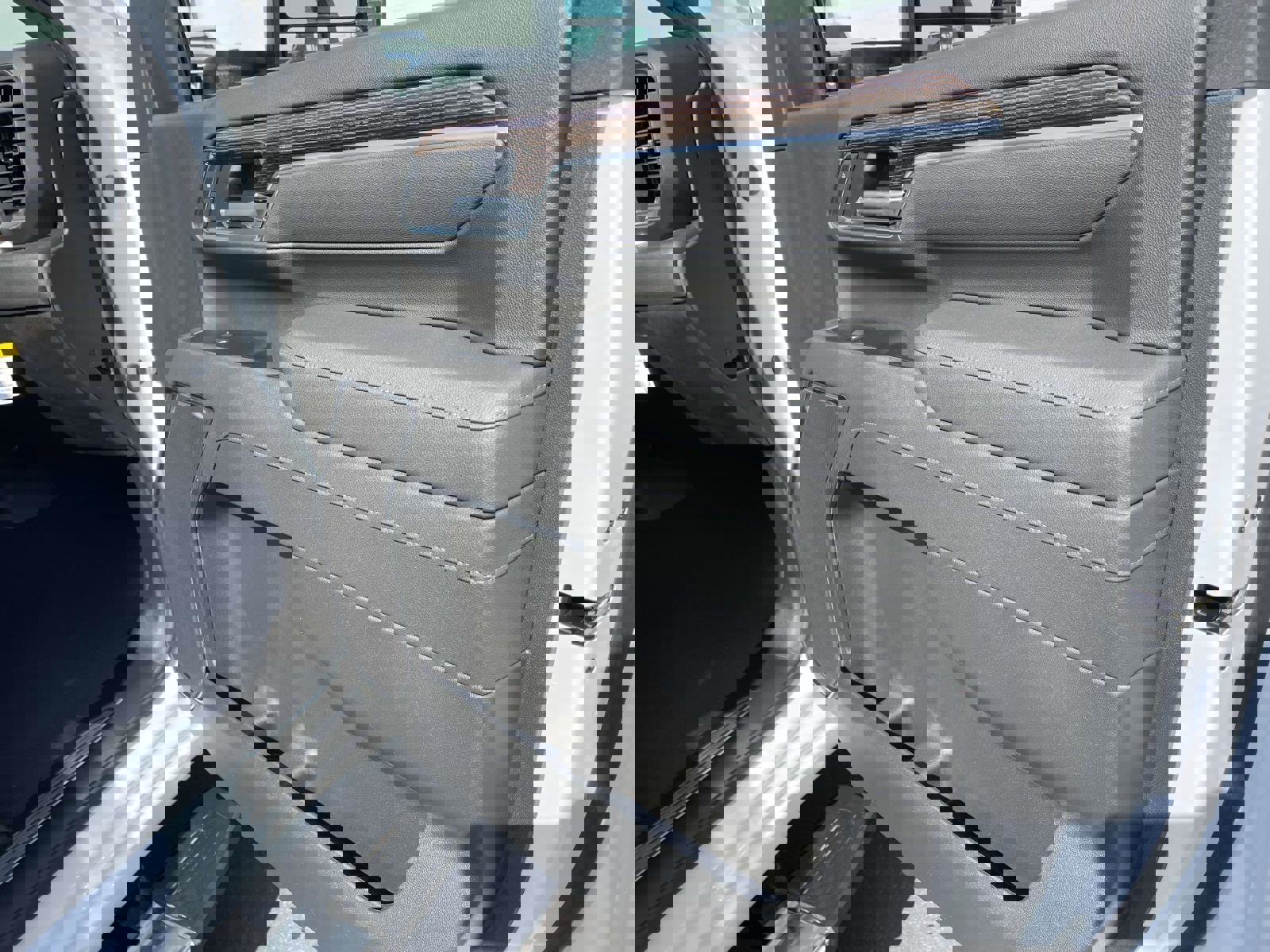 New 2026 GMC Sierra 2500 SLE w/ SLE Value Package; image 26