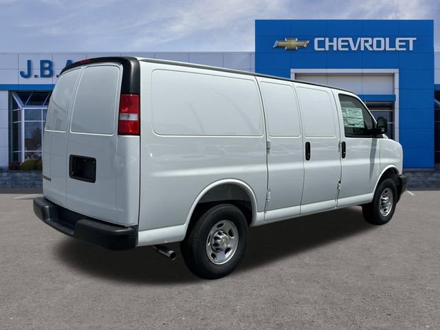 New 2025 Chevrolet Express 3500 Work Van w/ Driver Convenience Package image 29