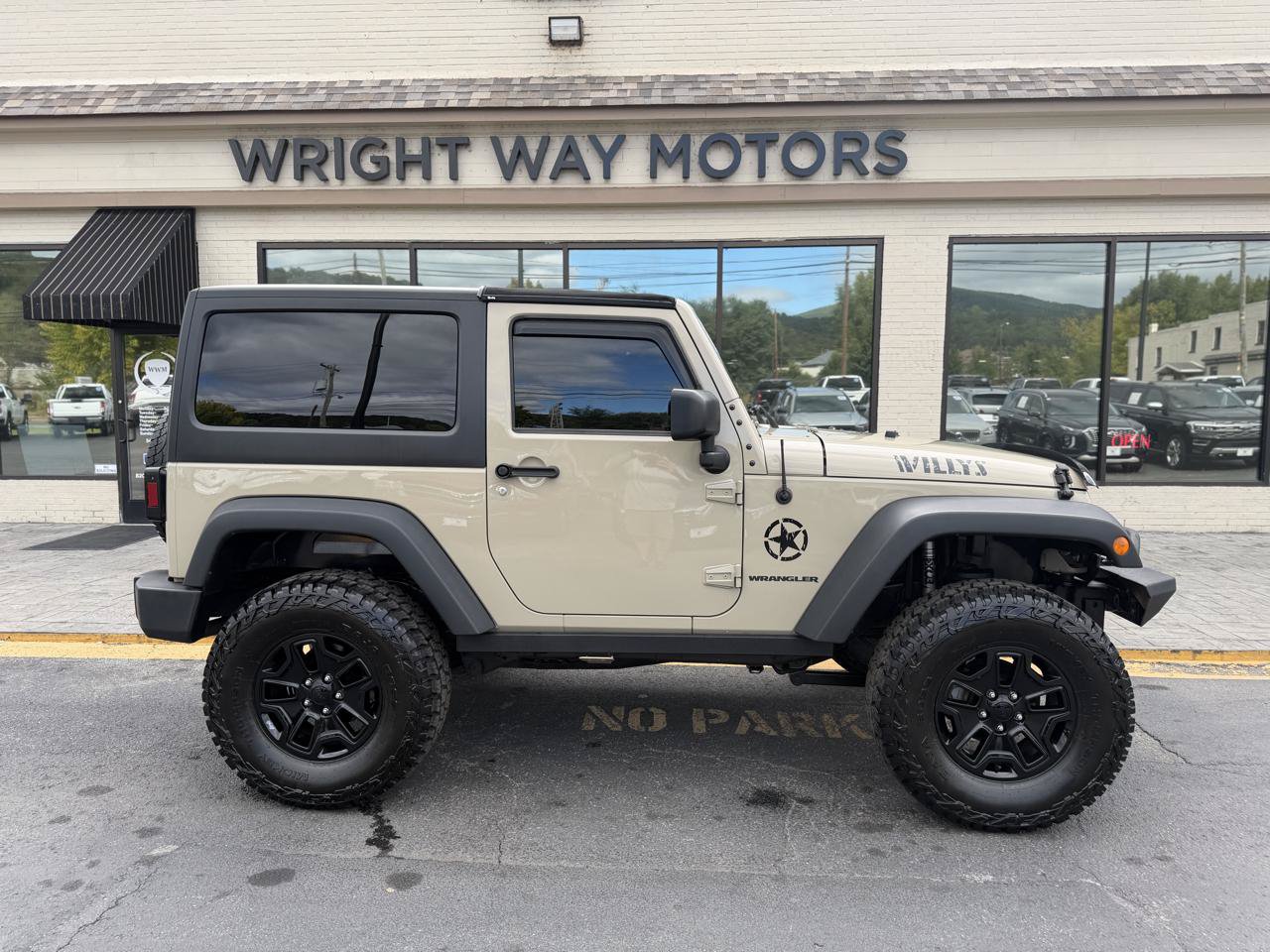 Used 2017 Jeep Wrangler Sport AWD/4WD image 2