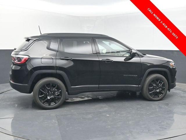 New 2026 Jeep Compass Latitude image 6