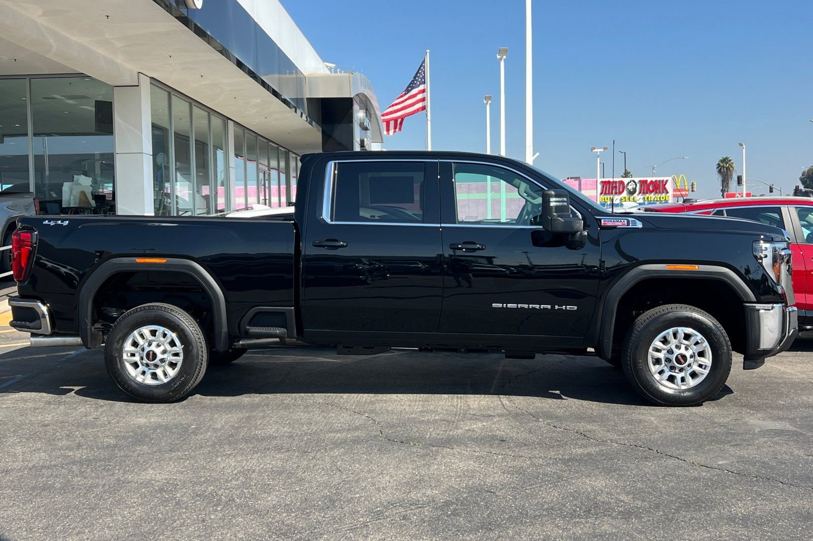New 2026 GMC Sierra 2500 SLE AWD/4WD image 4
