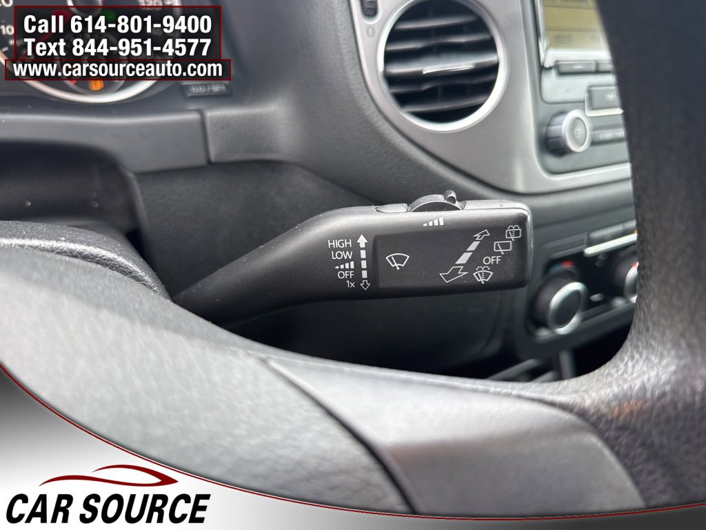 Used 2011 Volkswagen Tiguan S image 18