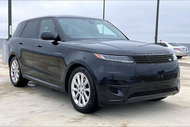 Used 2025 Land Rover Range Rover Sport SE image 13
