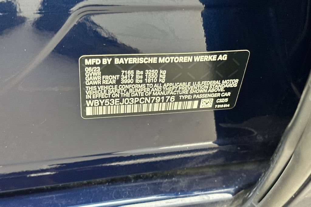 Used 2023 BMW i7 xDrive60 AWD/4WD image 34