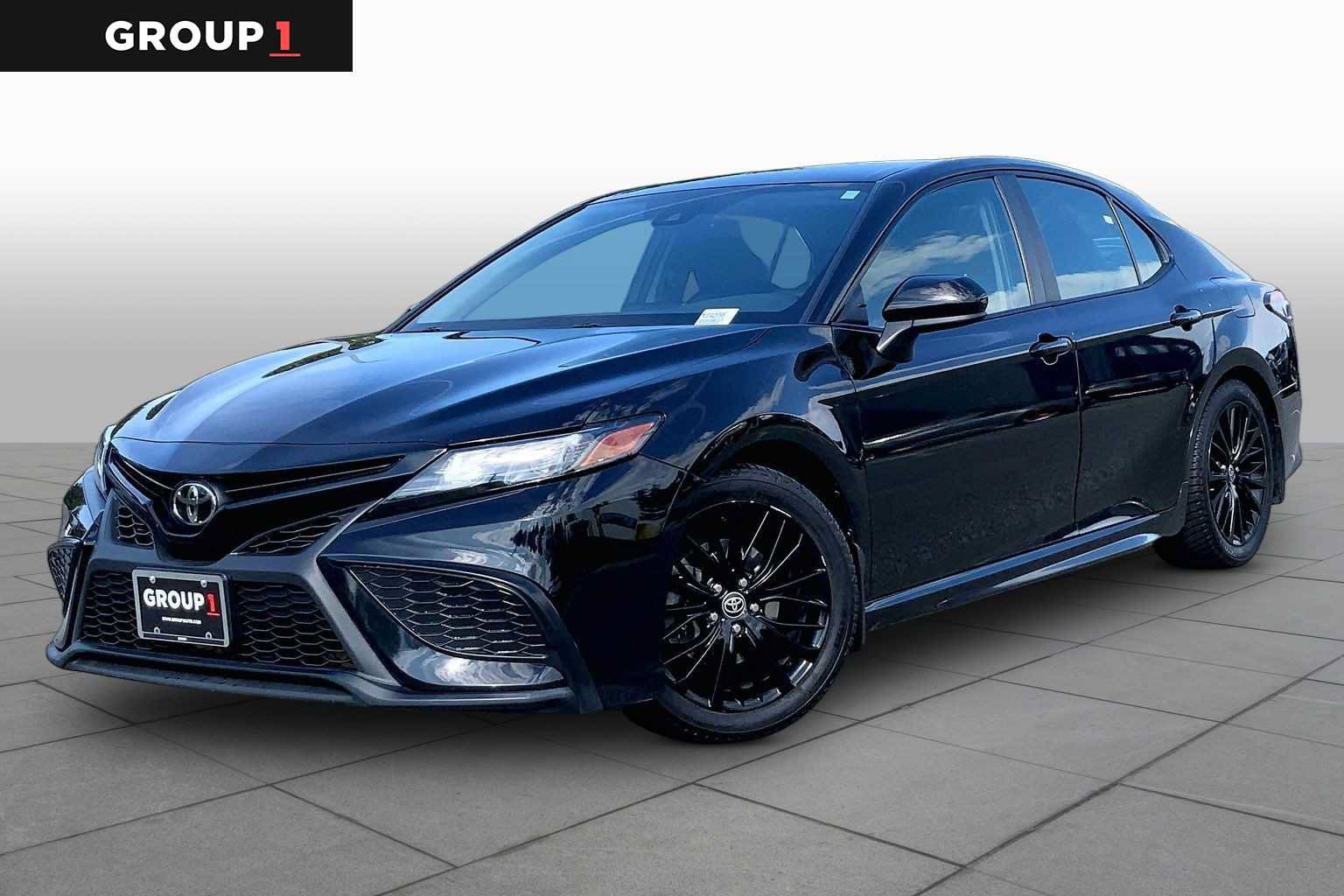 Used 2021 Toyota Camry SE AWD/4WD image 1