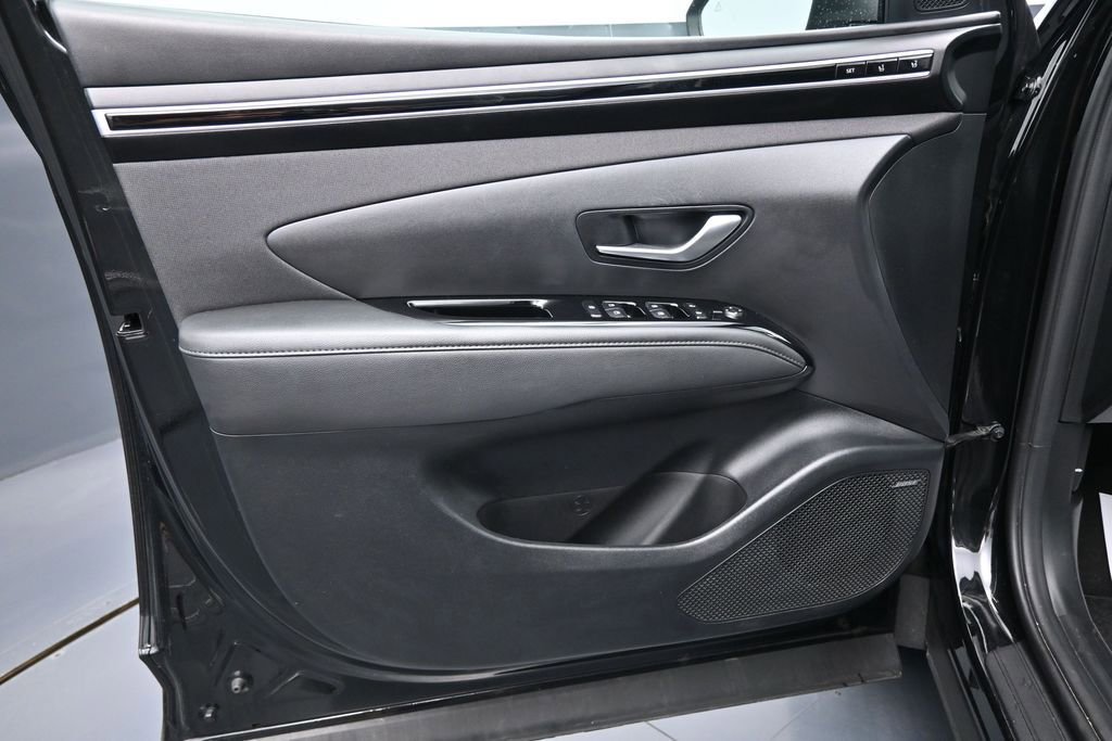 Used 2023 Hyundai Tucson Limited w/ Cargo Package AWD/4WD image 11