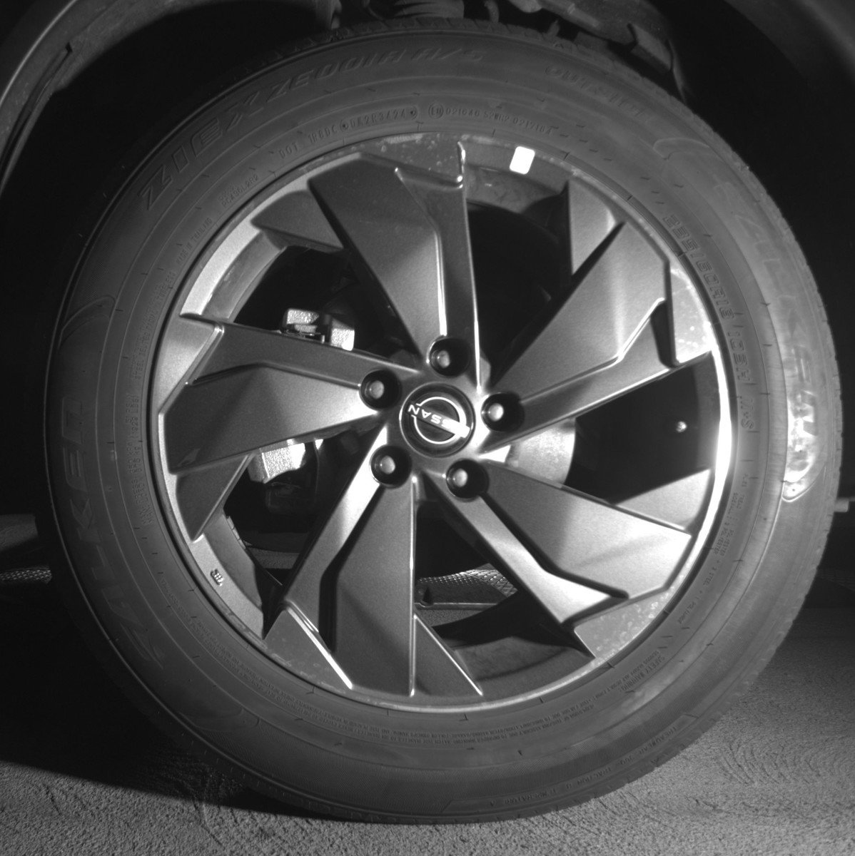 Used 2025 Nissan Rogue SV FWD image 12